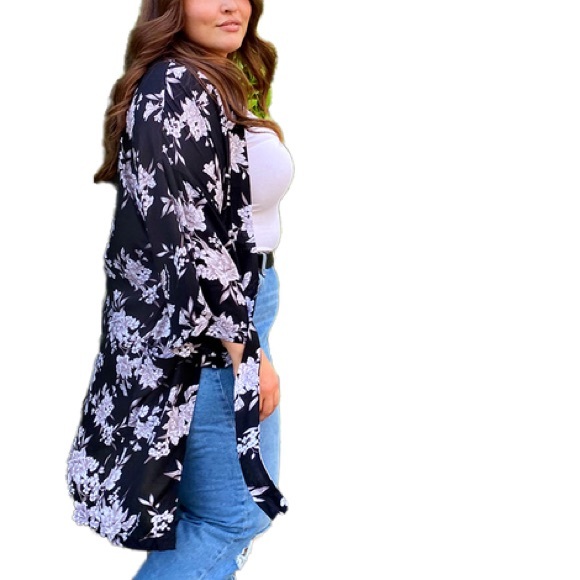 SPIRITUAL GANGSTER Women's Tie Front Black Floral Cardigan Robe Duster - Picture 5 of 6